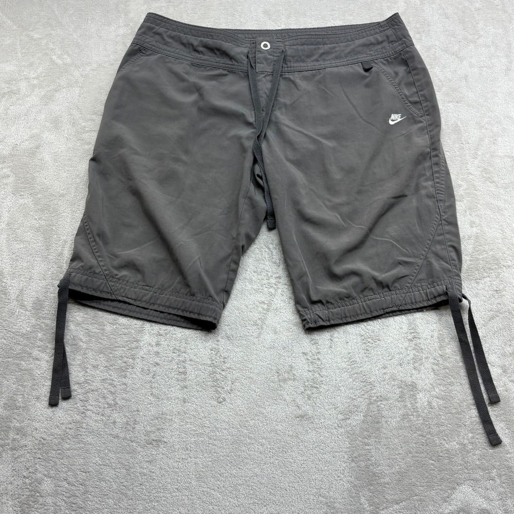 Nike Board Short Women L Gray Drawstring Leg Hiking Athletic Gorpcore Activewear
